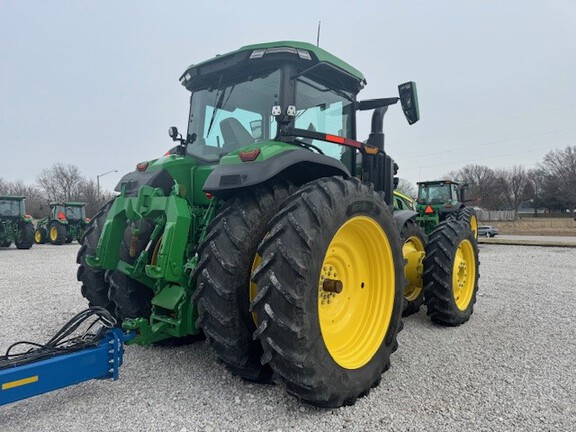2023 John-Deere 8R 370