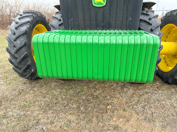 2023 John-Deere 8R 370