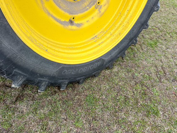 2023 John-Deere 8R 370