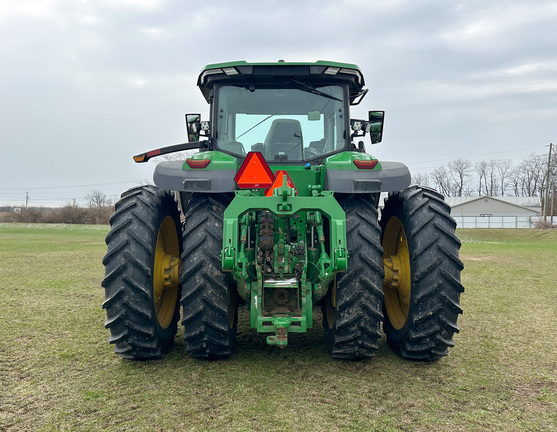 2023 John-Deere 8R 370