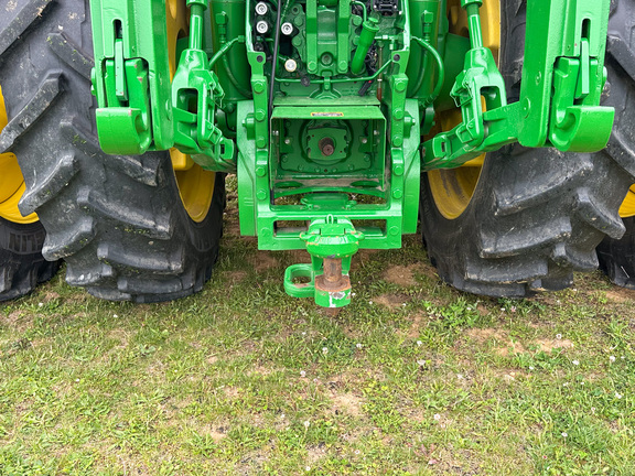 2023 John-Deere 8R 370
