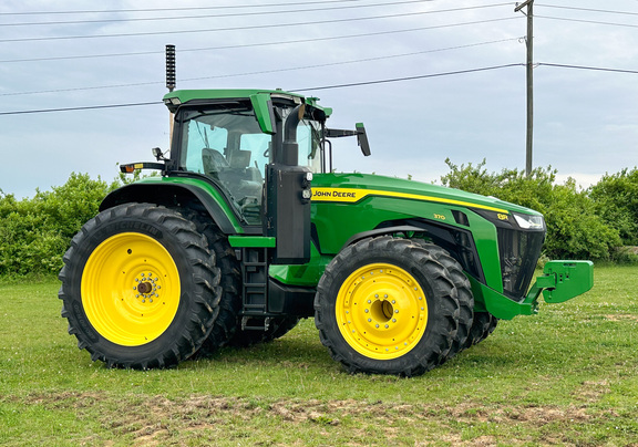 2023 John-Deere 8R 370