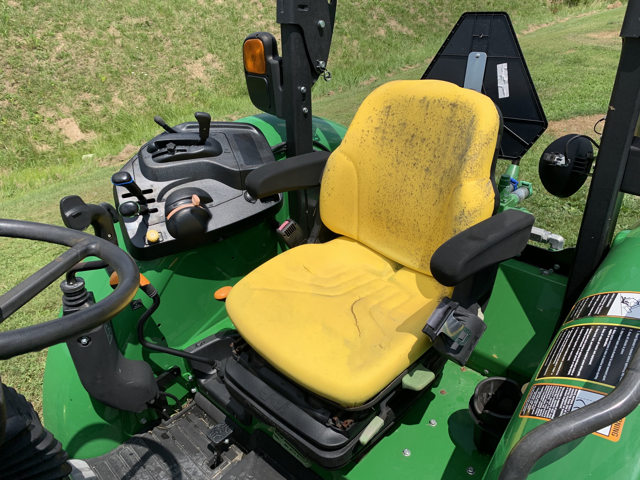 2019 John Deere 5090E Image 6