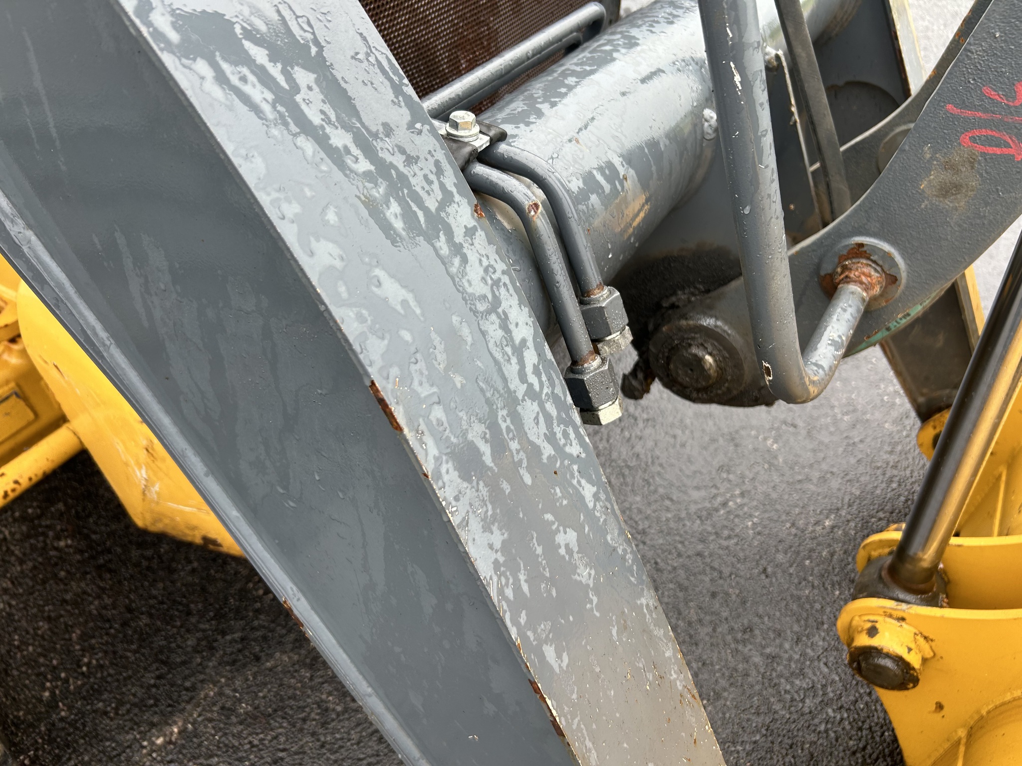 2017 John Deere 310L Image 6