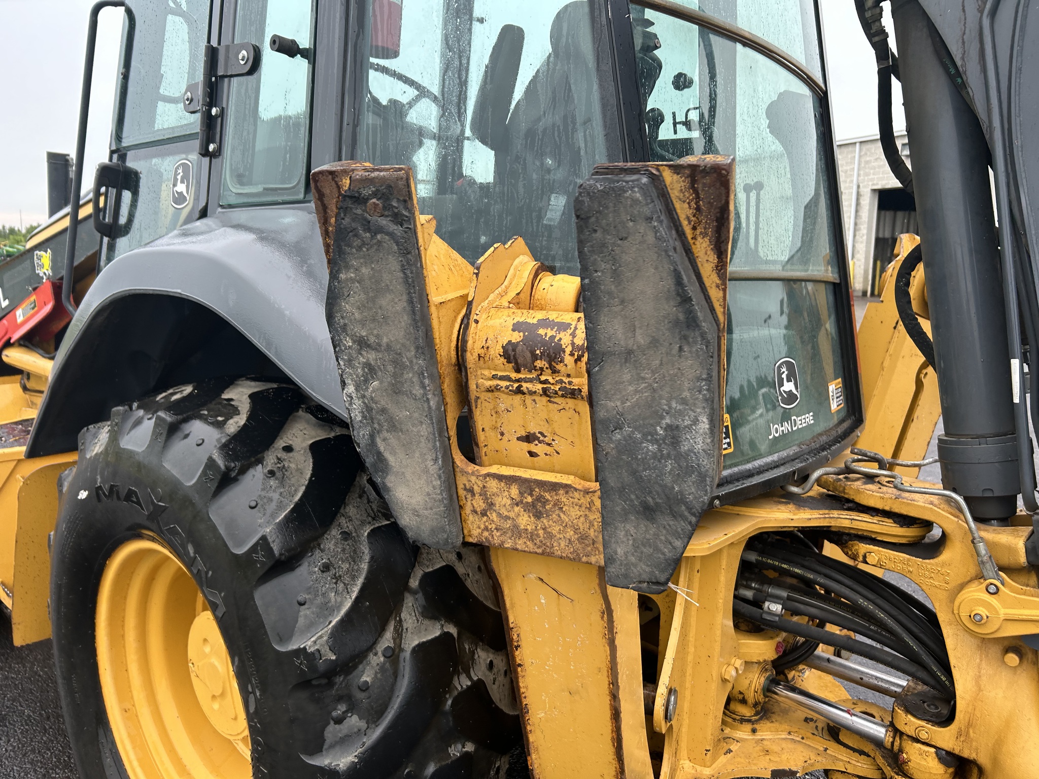 2017 John Deere 310L Image 10