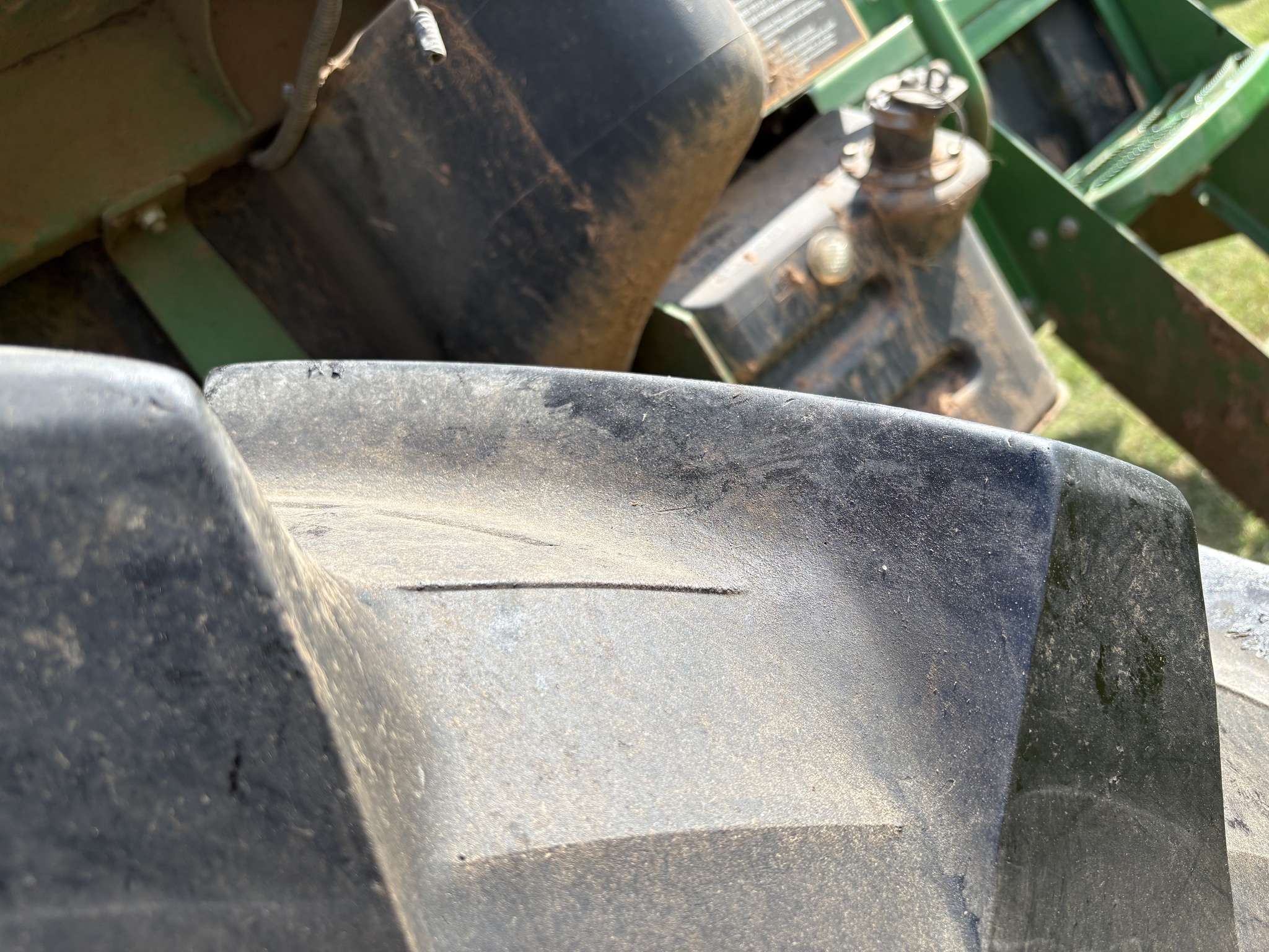 2014 John Deere W235 Image 30