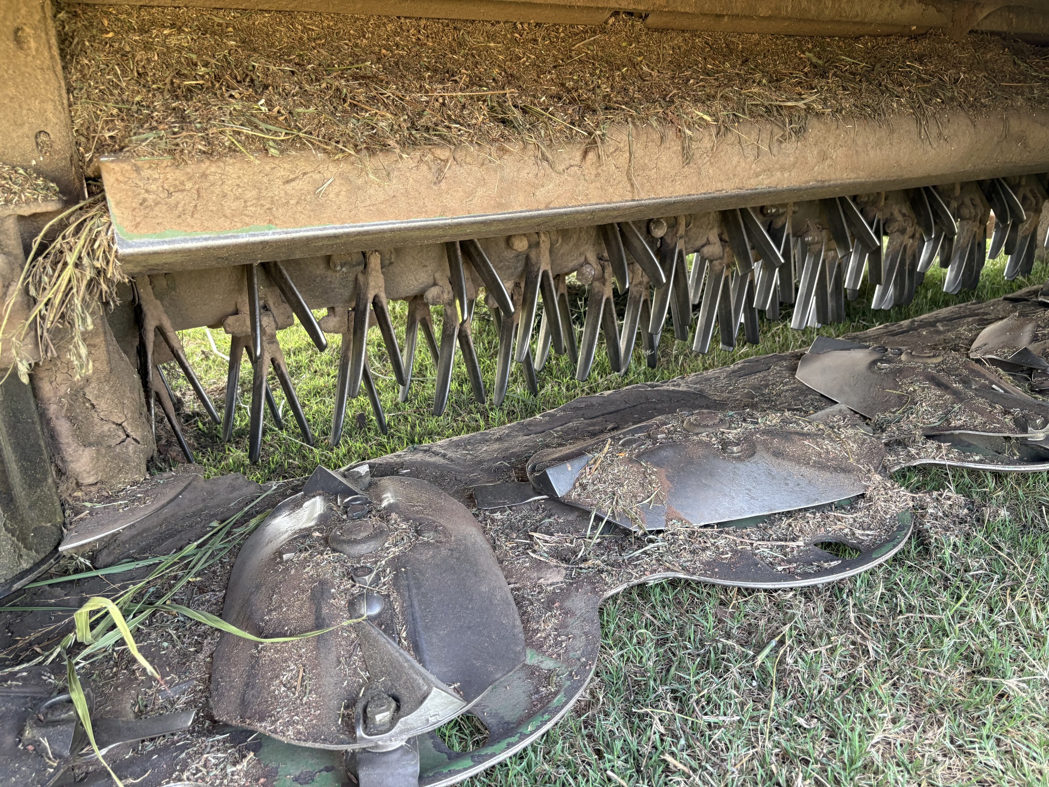 2014 John Deere W235 Image 16