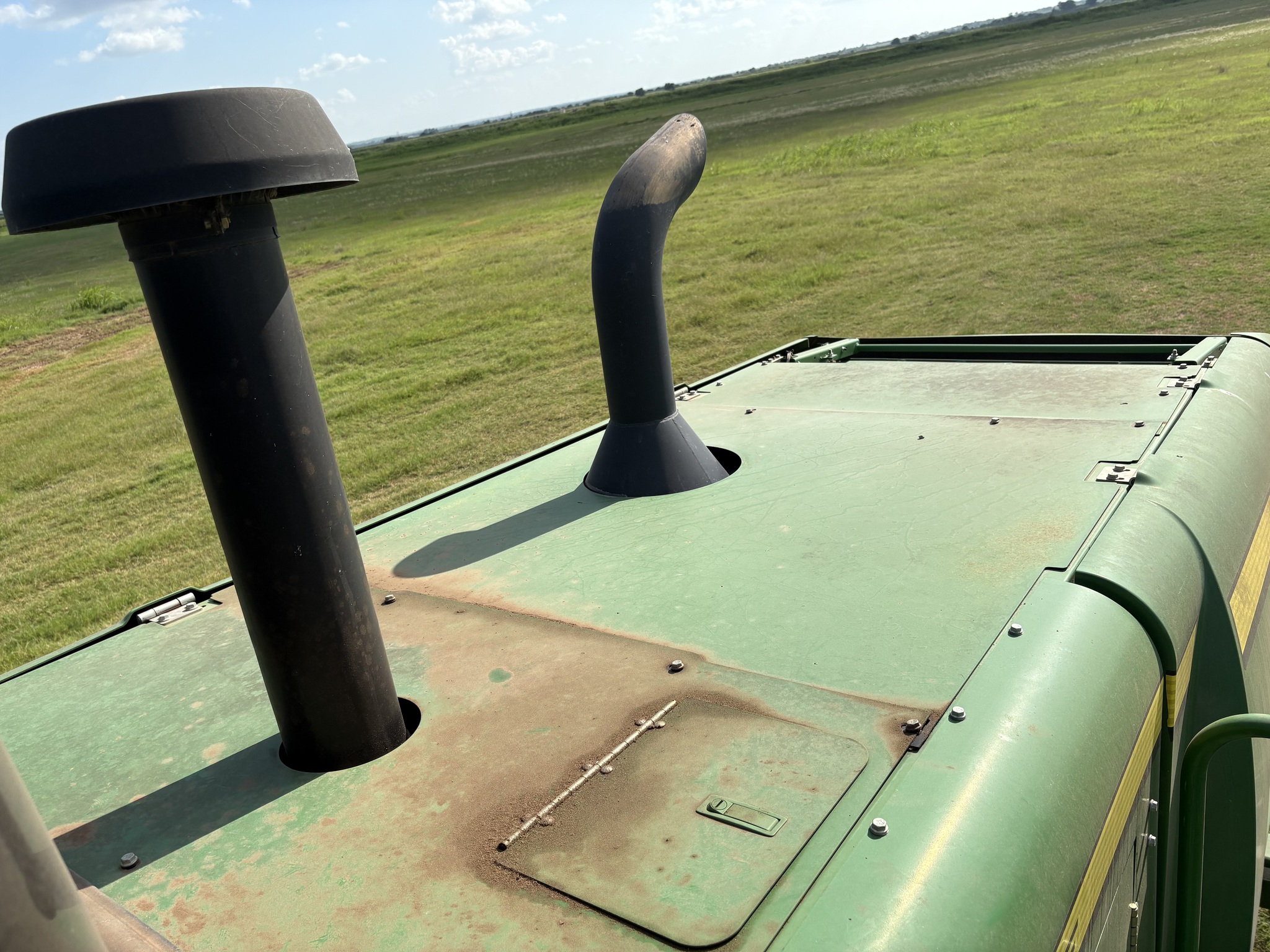 2014 John Deere W235 Image 8