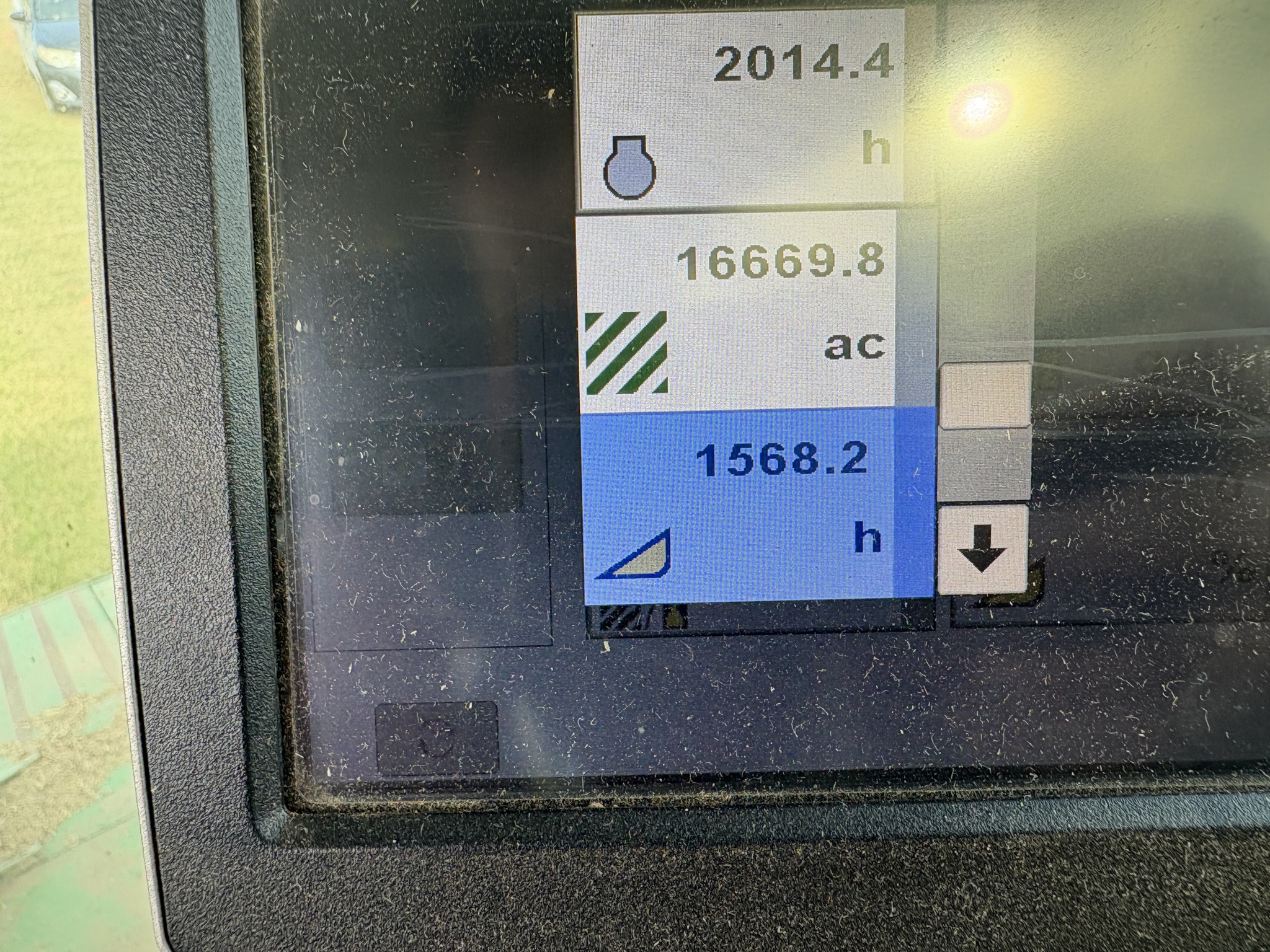 2014 John Deere W235 Image 32