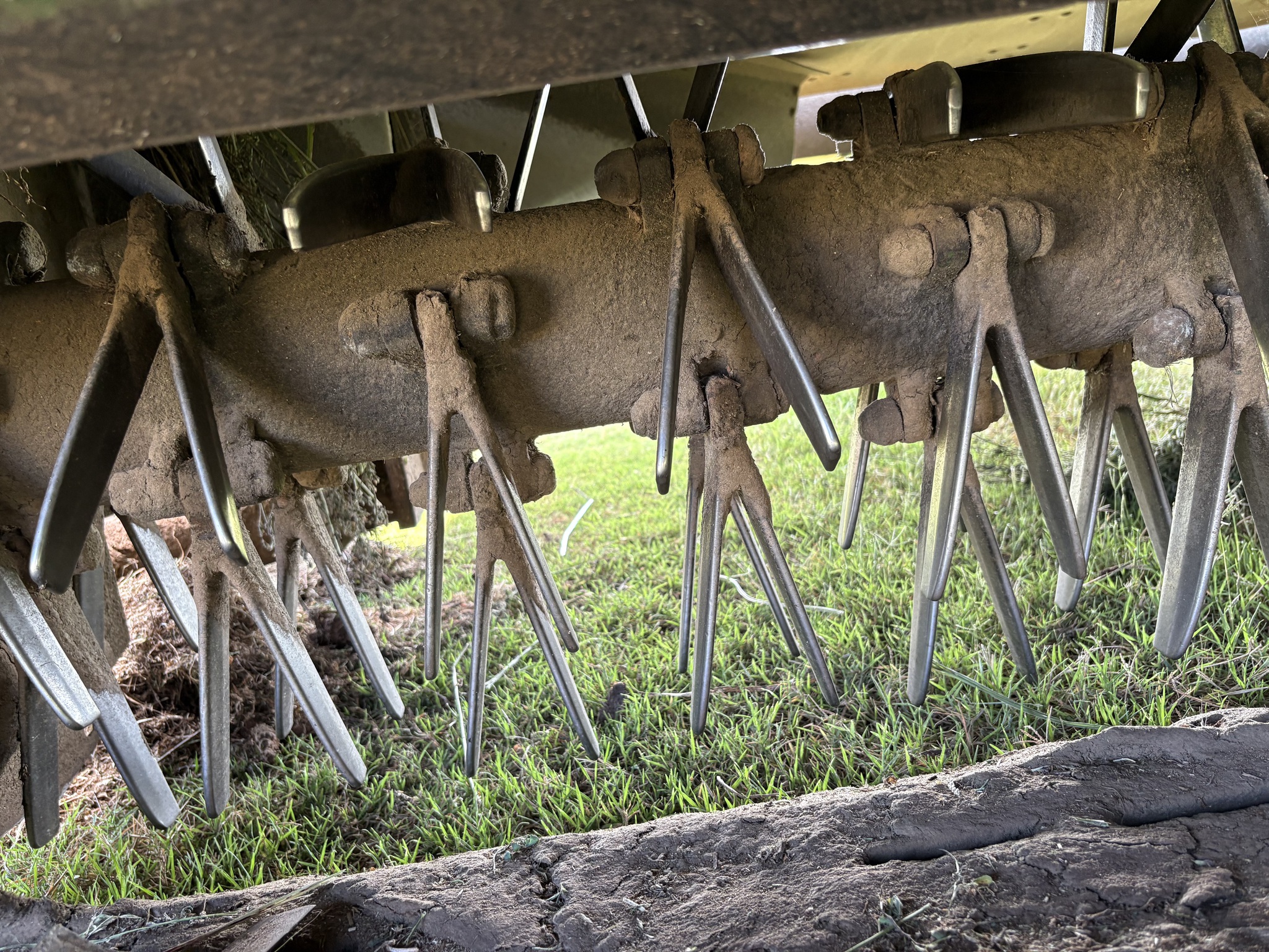 2014 John Deere W235 Image 13