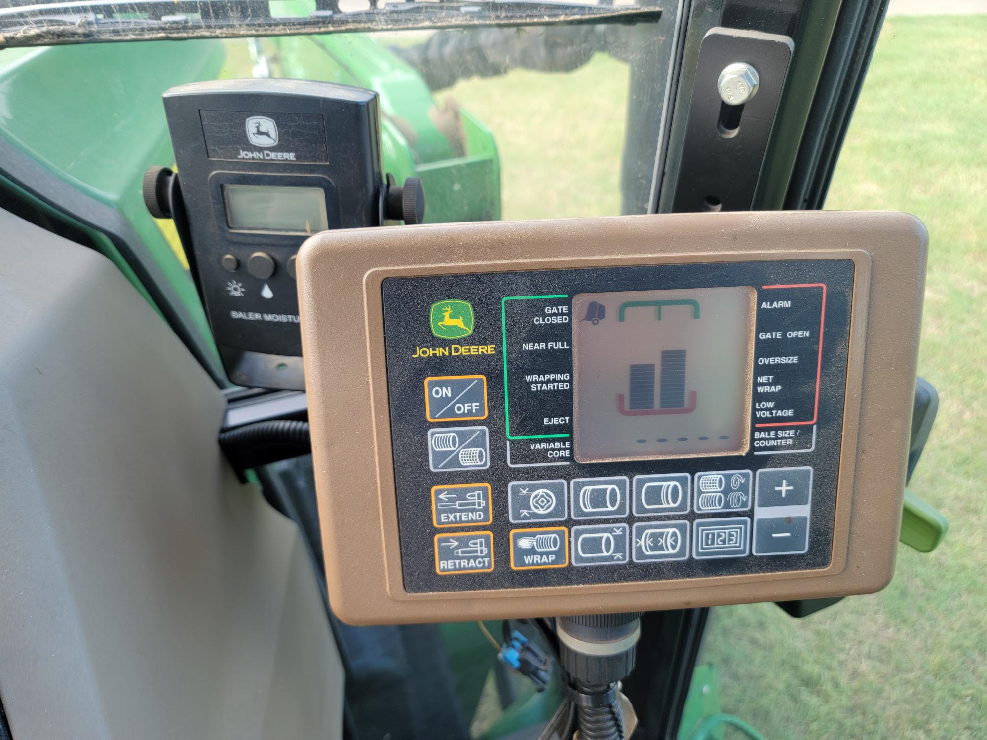 2004 John Deere 467 Image 12
