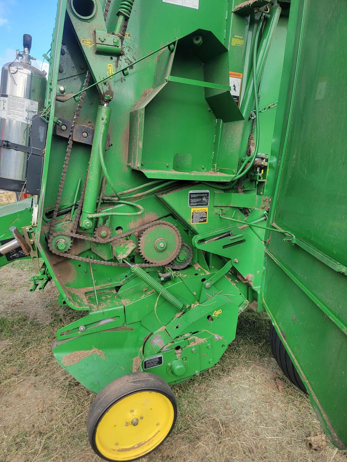 2004 John Deere 467 Image 9