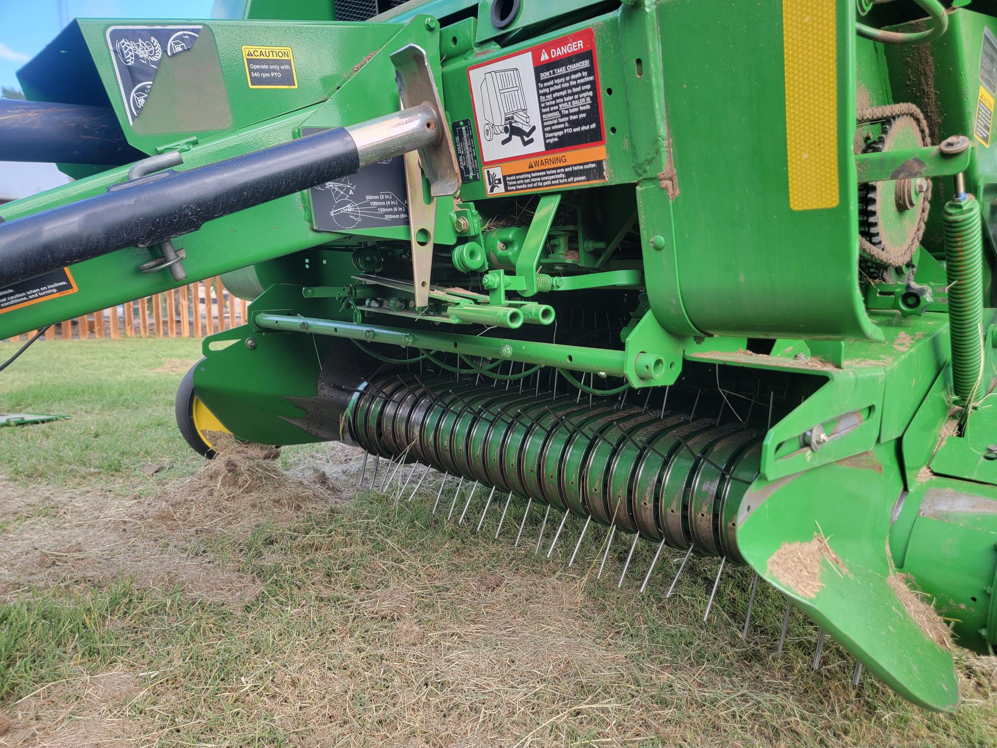 2004 John Deere 467 Image 13