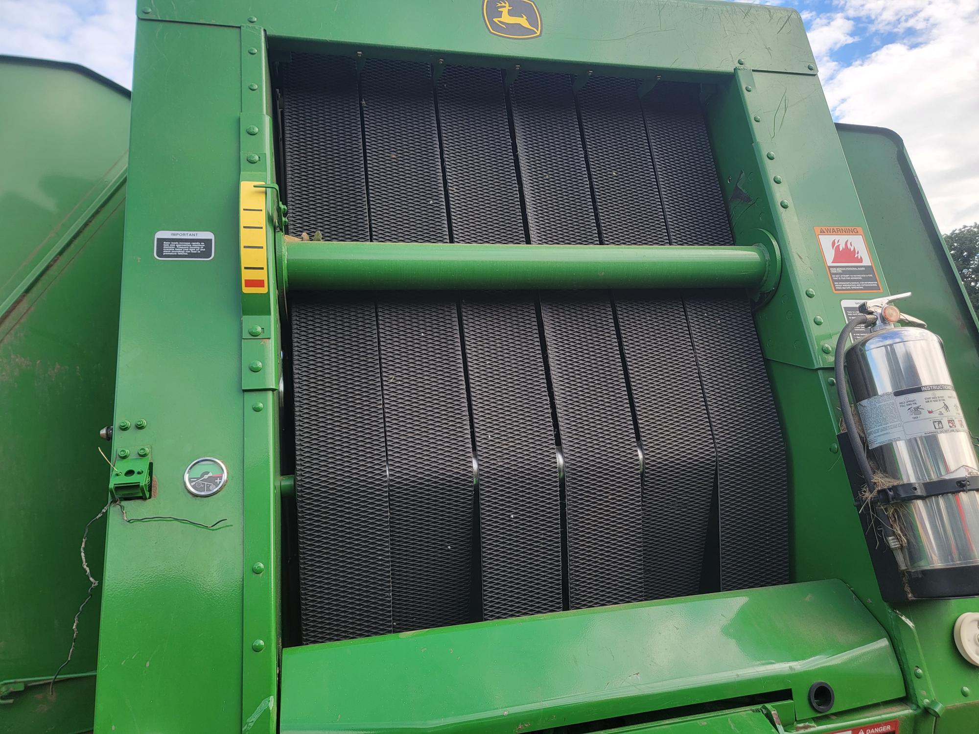 2004 John Deere 467 Image 14