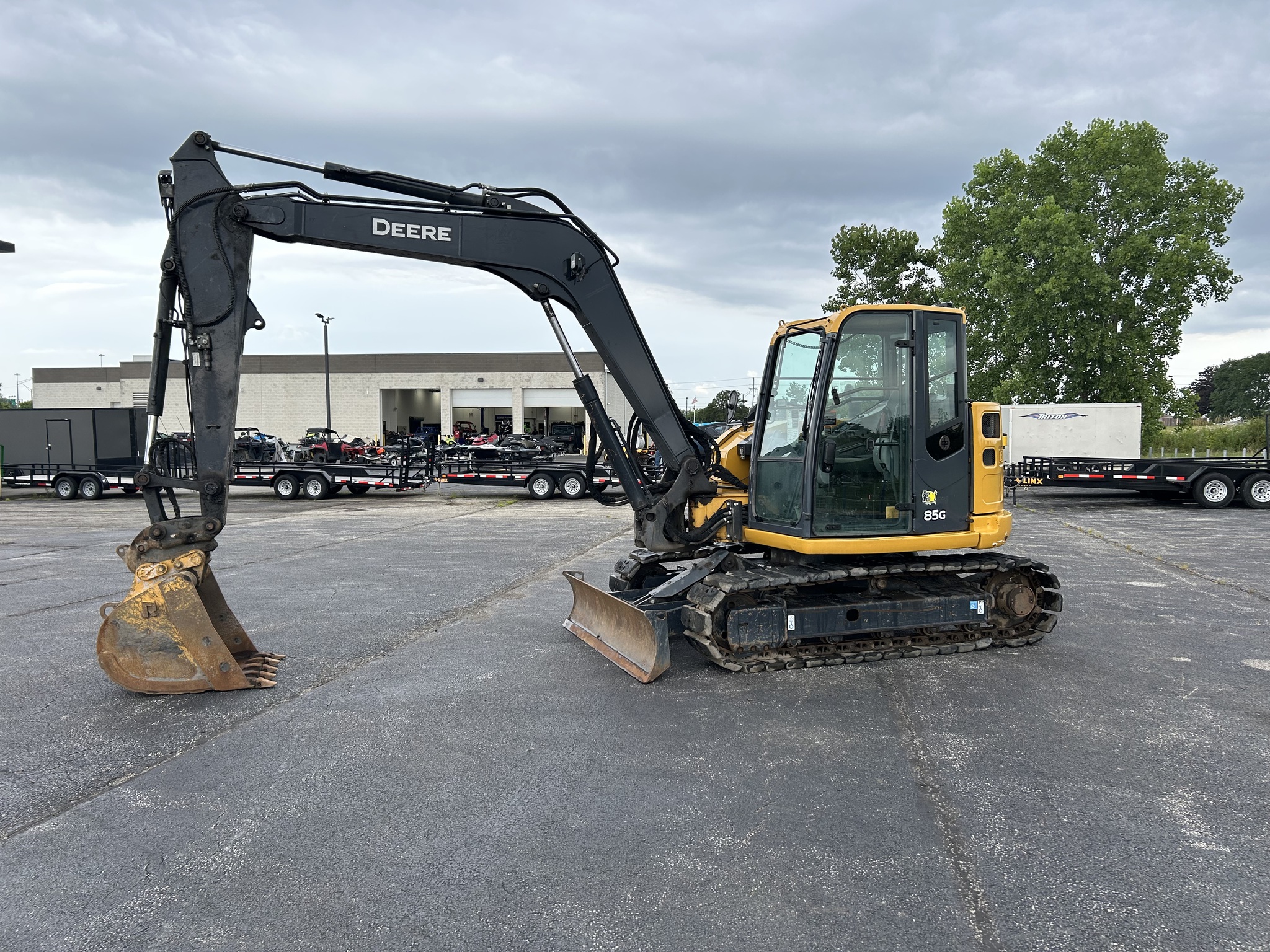 2023 John Deere 85G Image 1