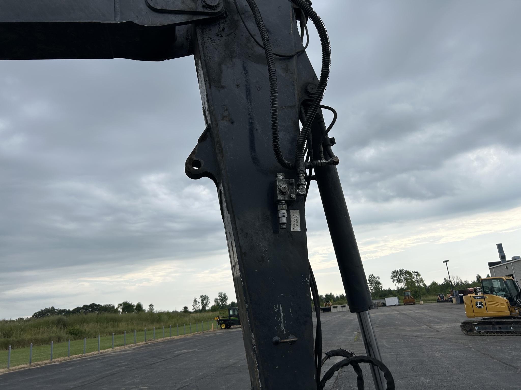 2023 John Deere 85G Image 6