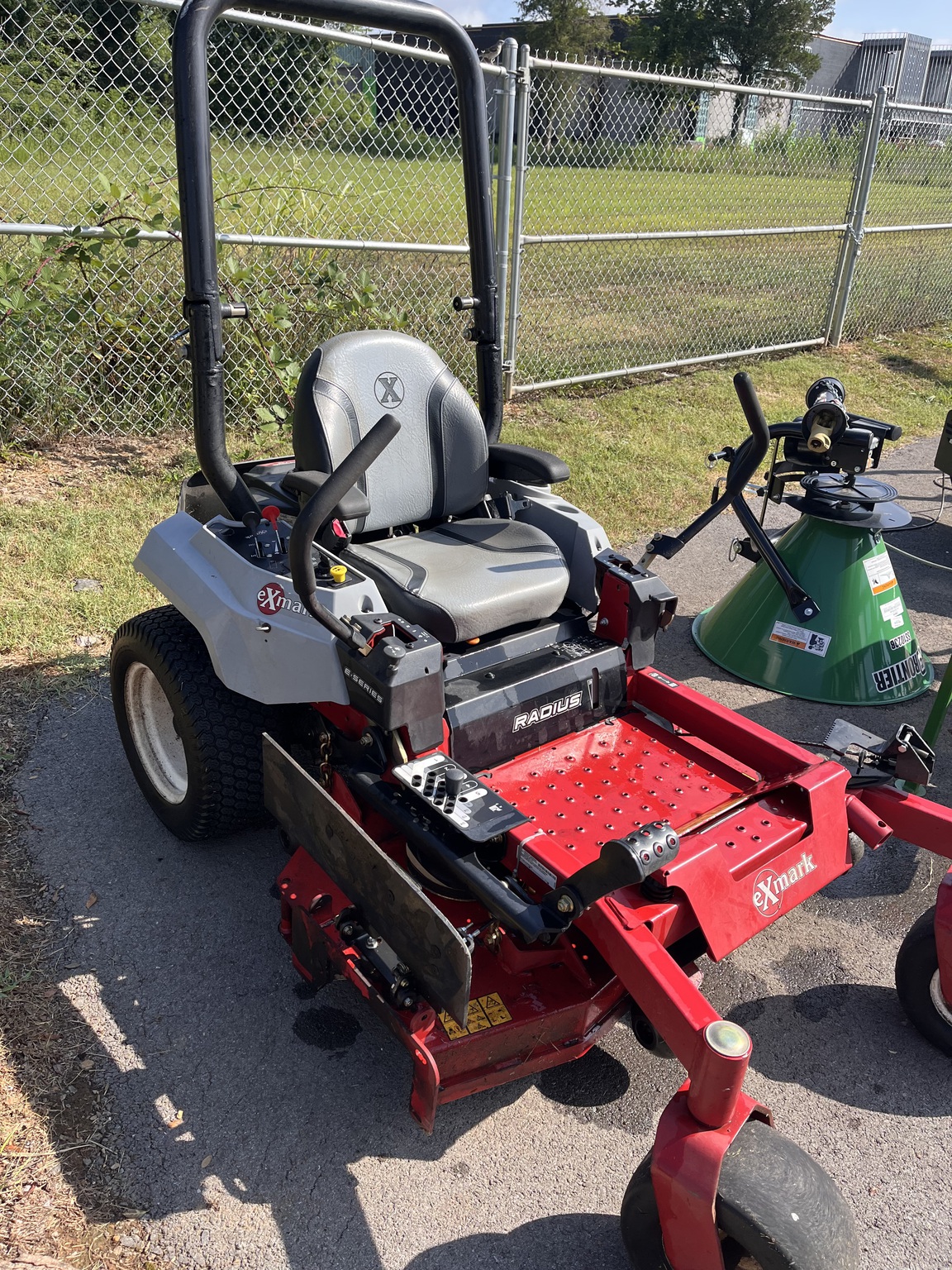 2023 Exmark RADIUS RAE708GEM48C00 Image 3