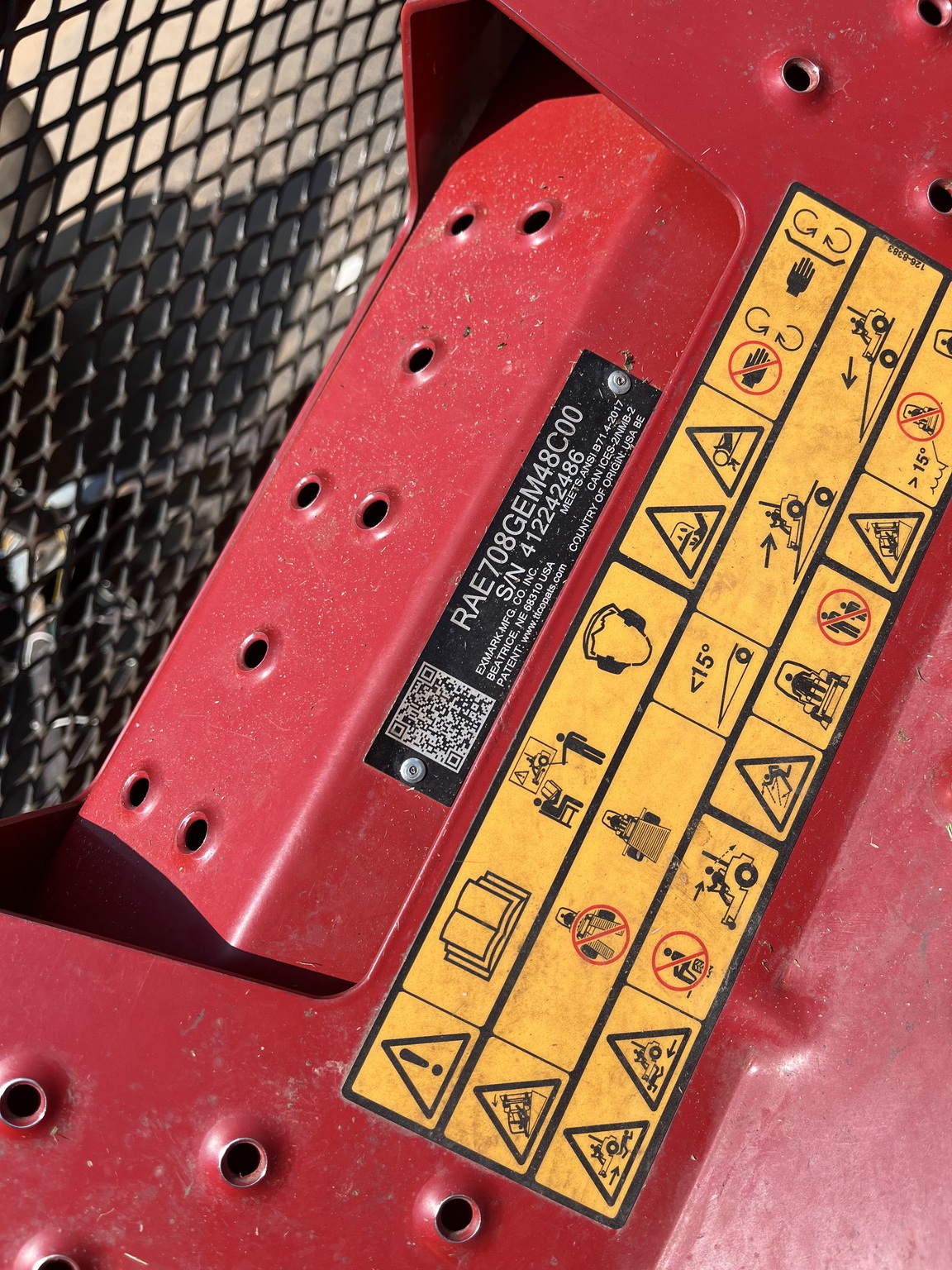 2023 Exmark RADIUS RAE708GEM48C00 Image 2