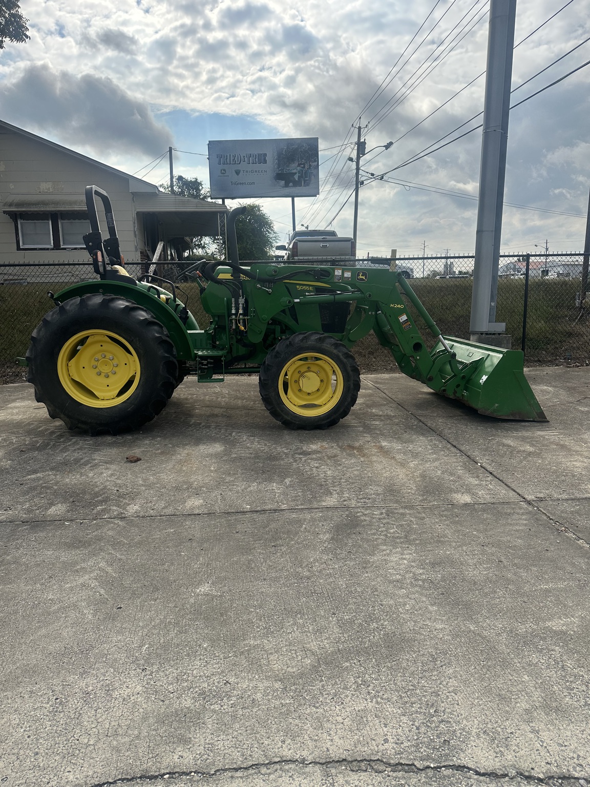 2015 John Deere 5055E