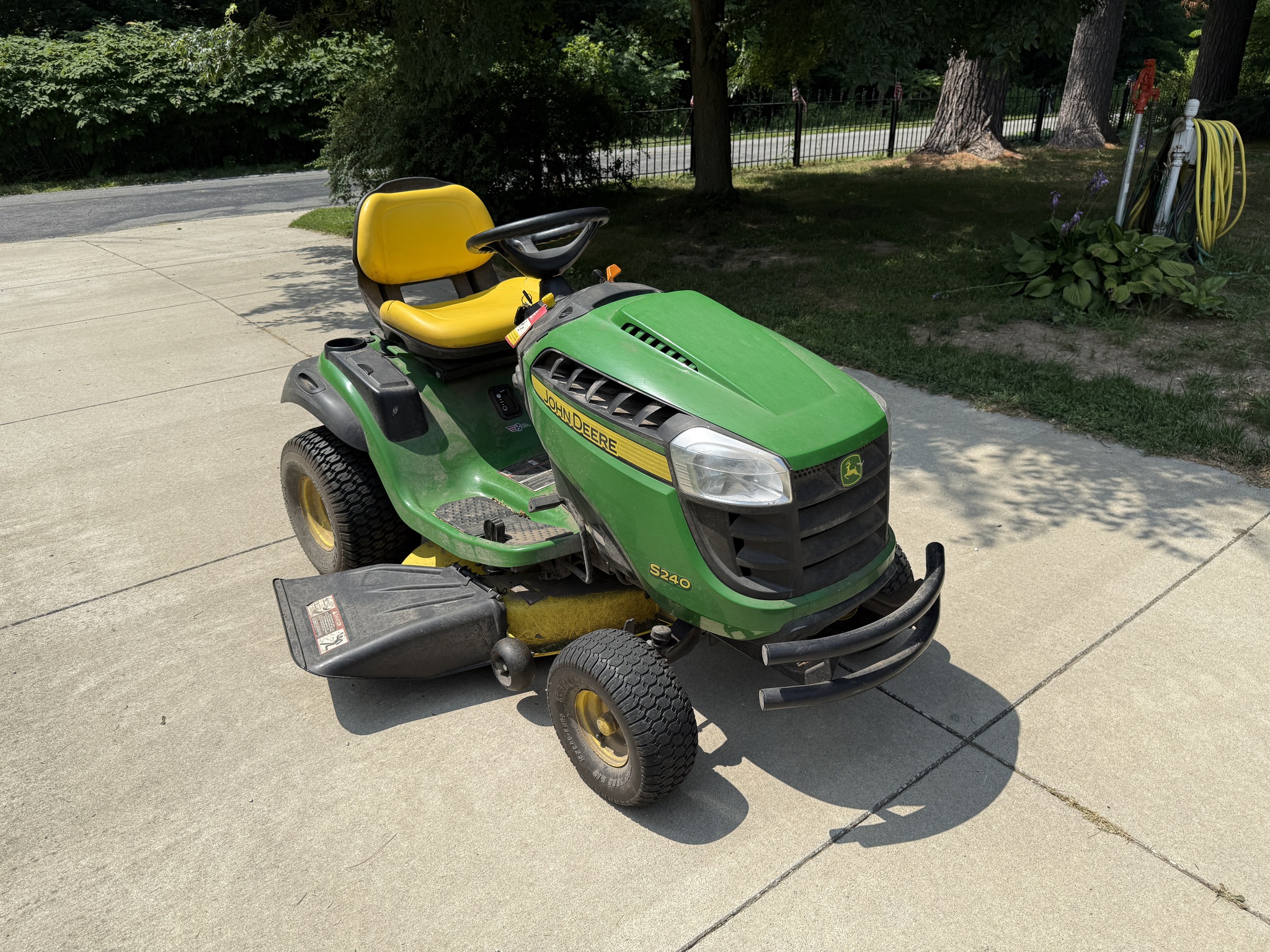 2016 John Deere S240 Image 1
