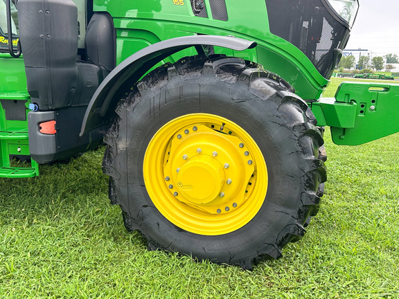 2023 John-Deere 6R 155