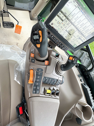 2023 John-Deere 6R 155