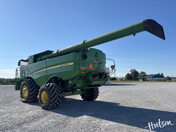 Photo of 2023 John Deere S790