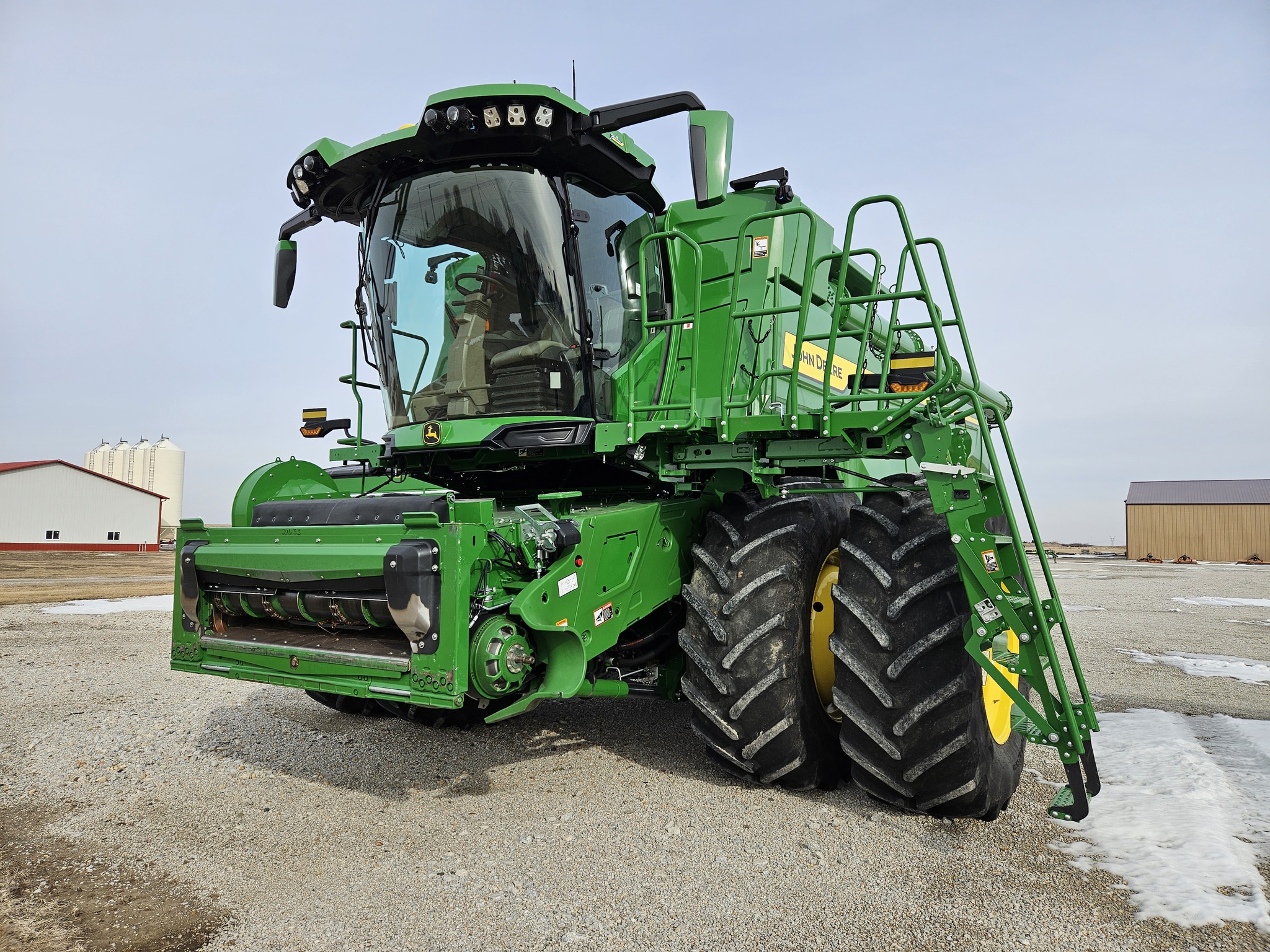  2024 John Deere X9 1100 at Heritage Tractor in Lexington, IL
