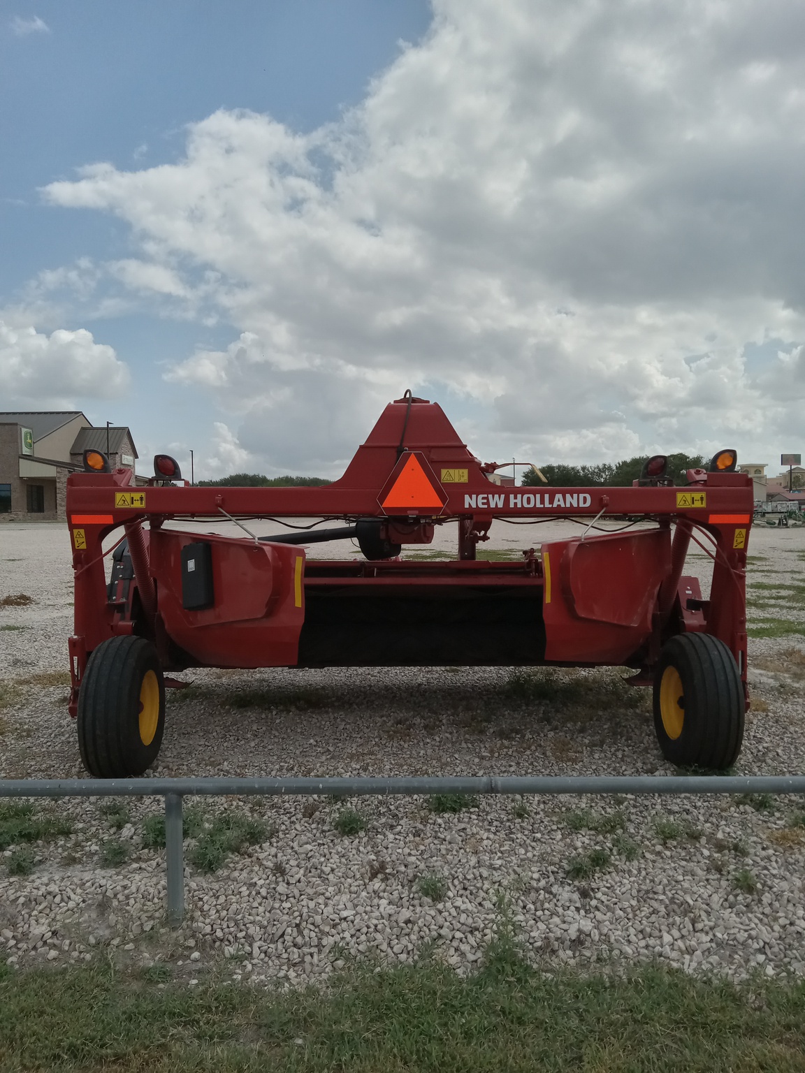 2022 New Holland 313 Image 3