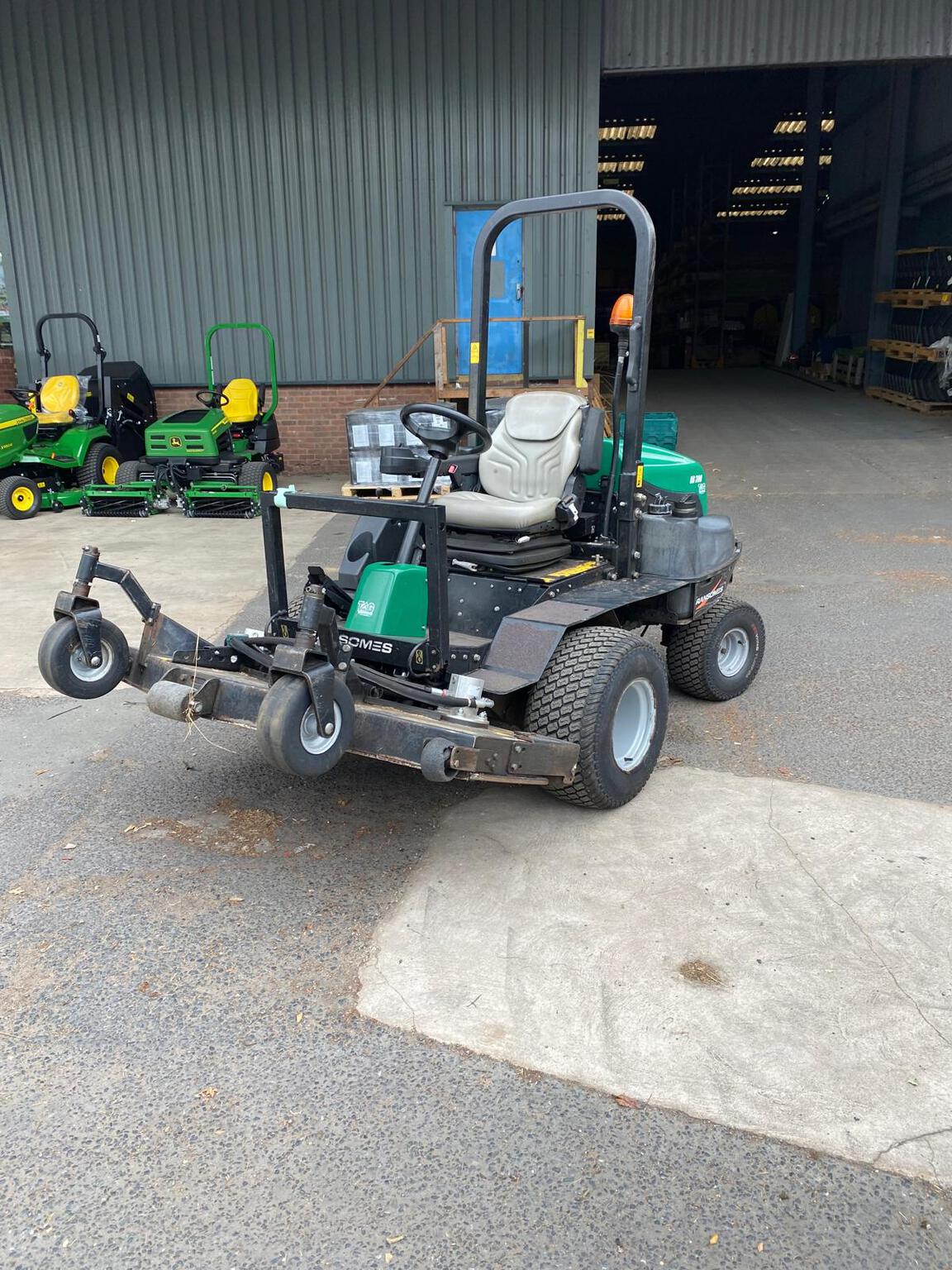 2016 Ransomes HR300