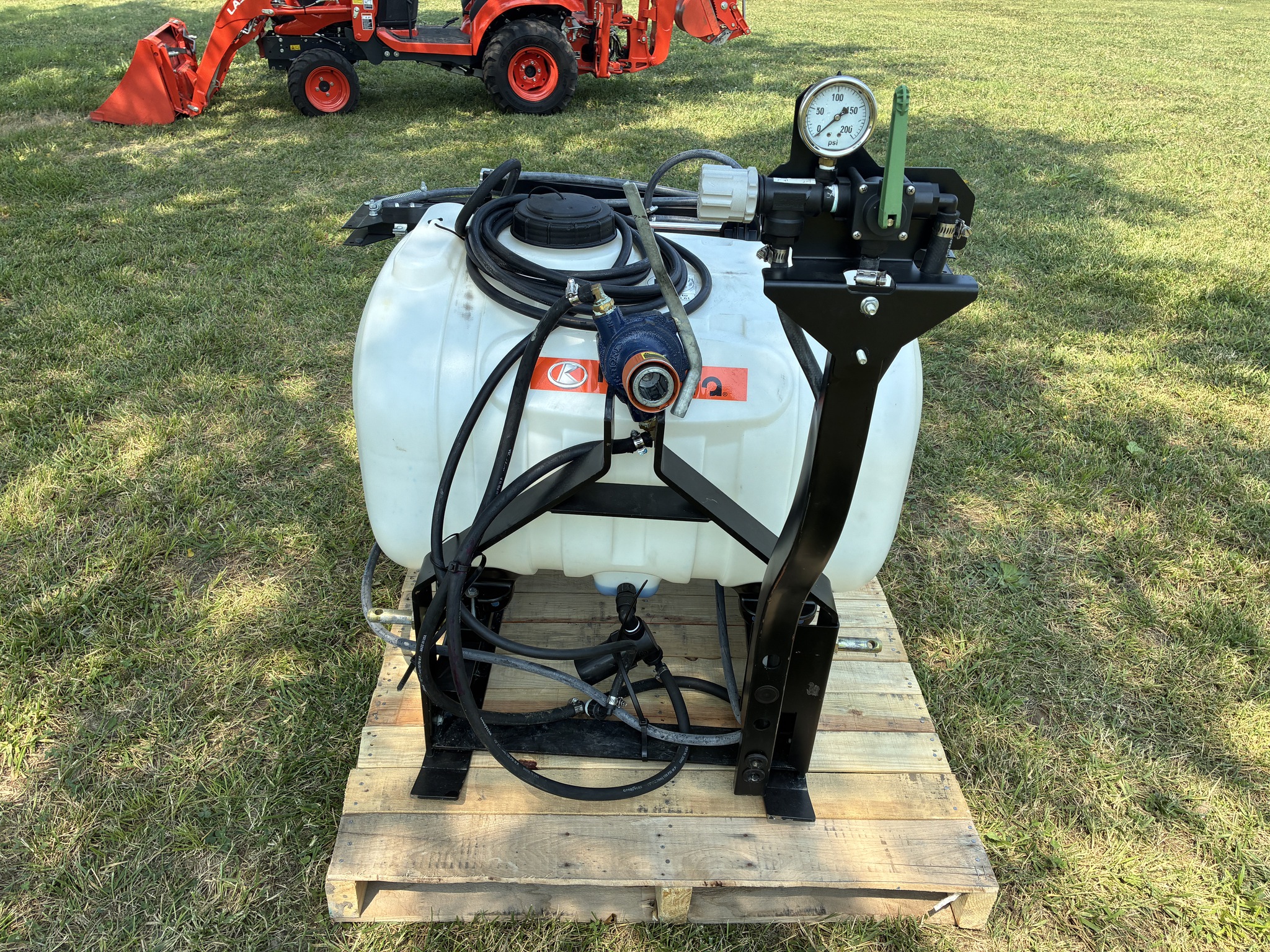 2022 Kubota 60GAL SPRAYER Image 7
