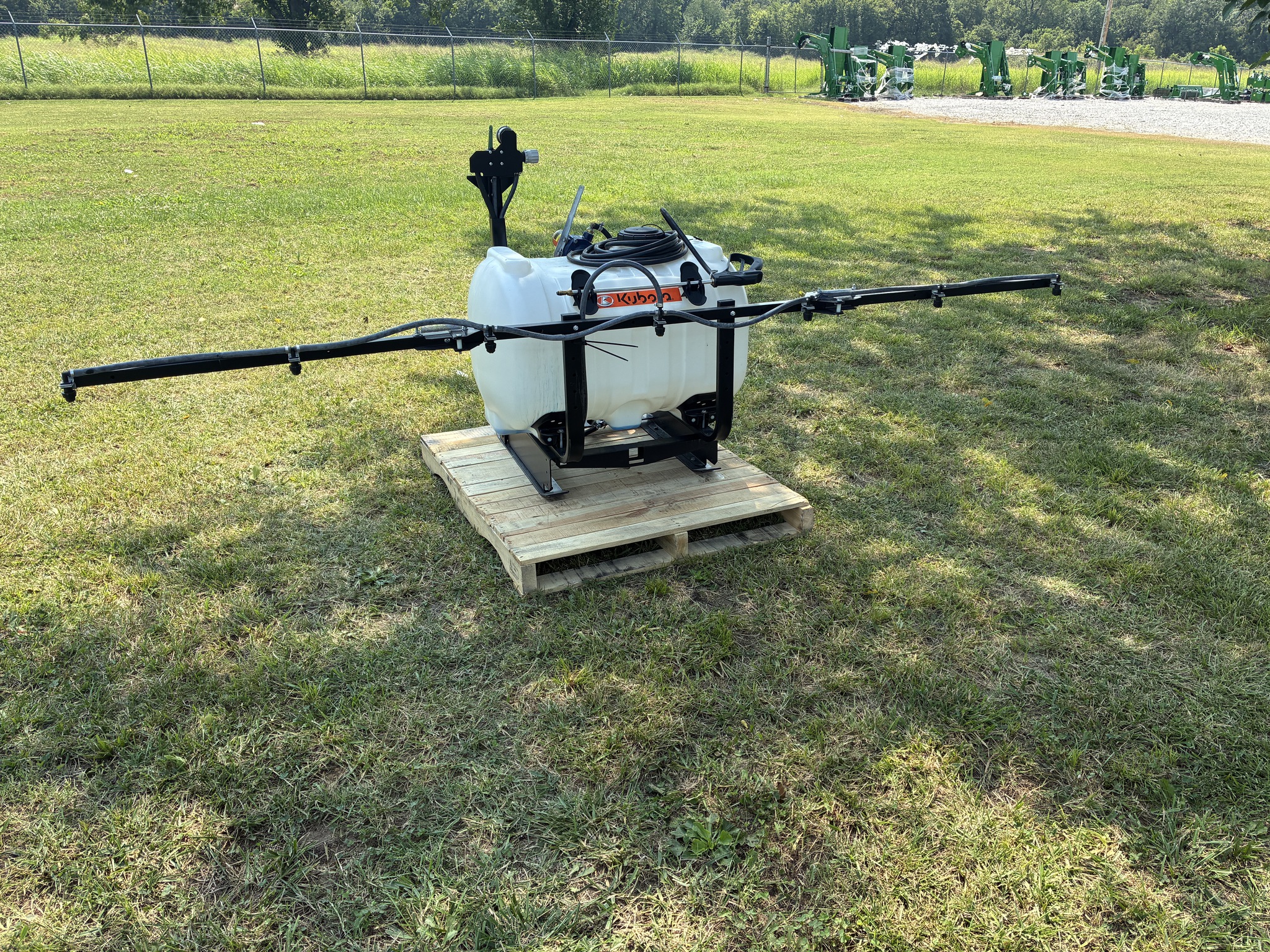 2022 Kubota 60GAL SPRAYER Image 8