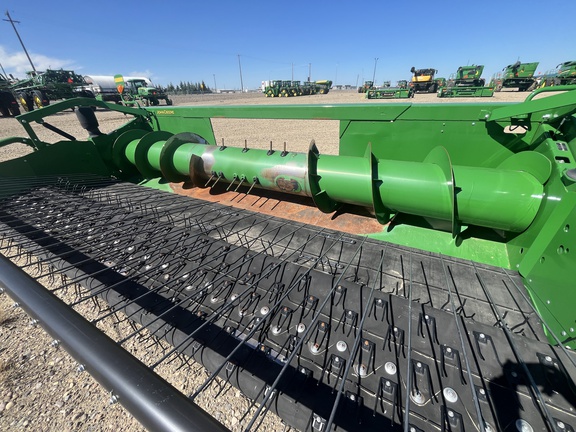 Used 2020 John Deere 615P Combine Platforms at Horizon Ag & Turf in Lloydminster, AB - Photo3