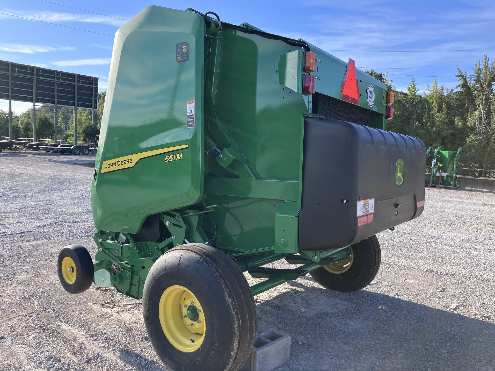 2025 John Deere 551M