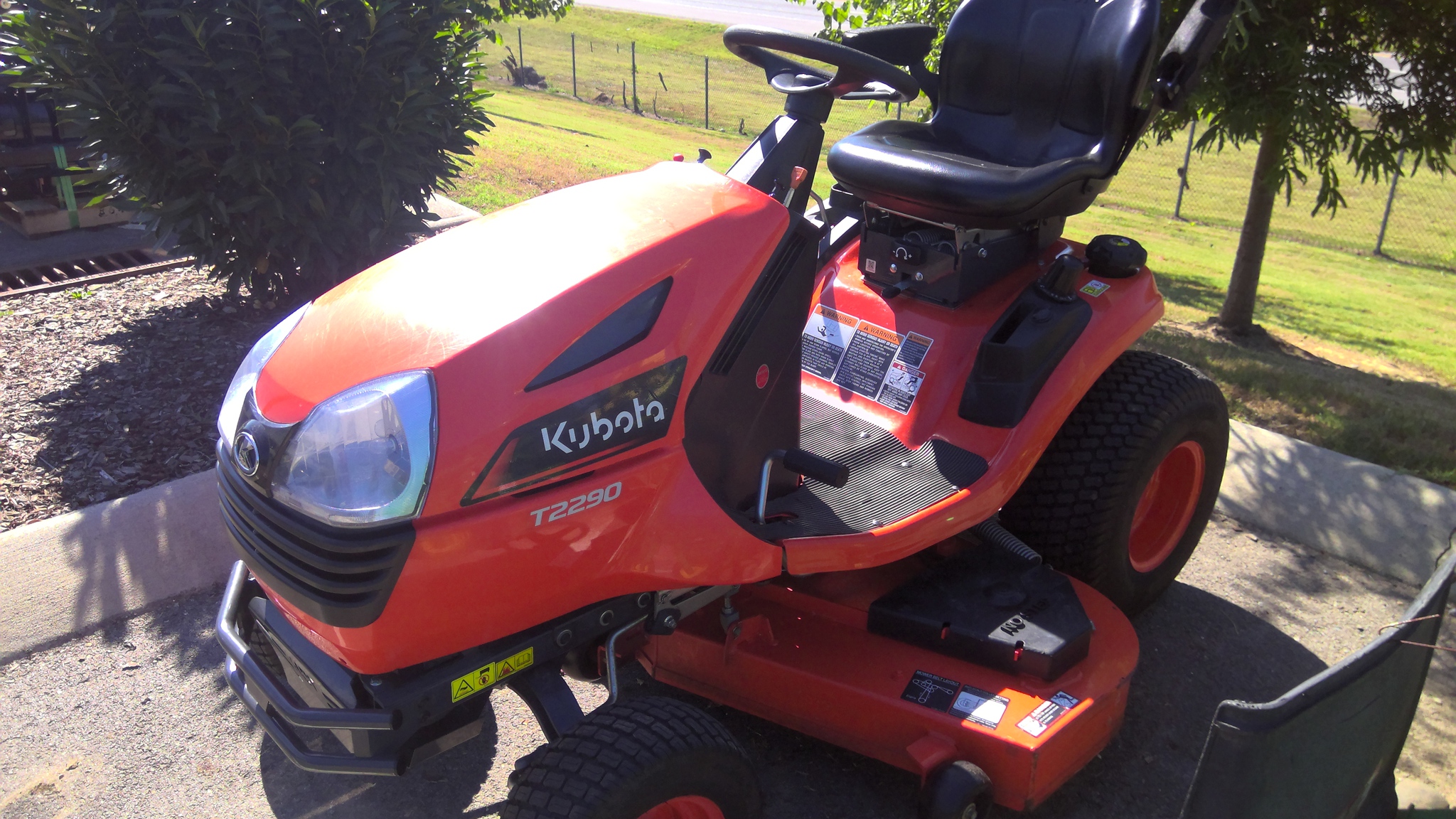 2021 Kubota T2290