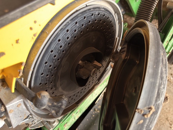Photo of 2020 John Deere DB83