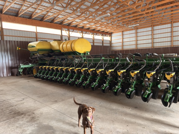 Photo of 2020 John Deere DB83