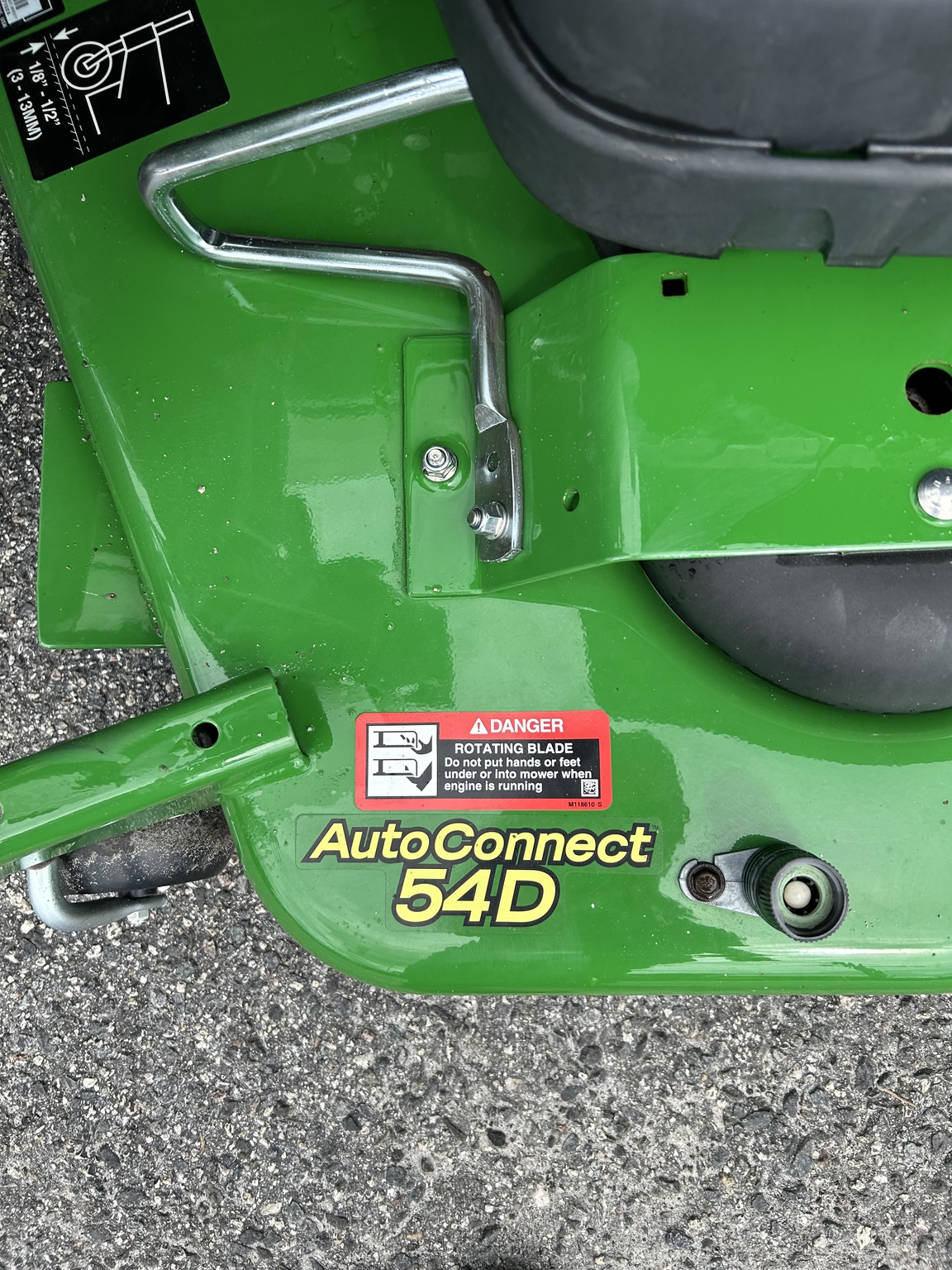 2024 John Deere 1023E Image 6