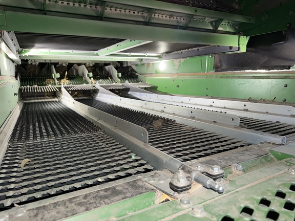 2025 John Deere S7 800 - Photo19