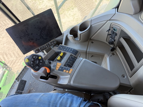 2025 John Deere S7 800 - Photo44