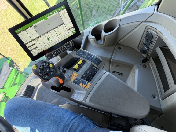 2025 John Deere S7 800 - Photo43