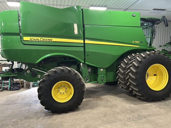  John Deere S790