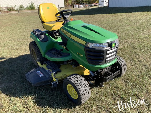 Photo of 2019 John Deere X730