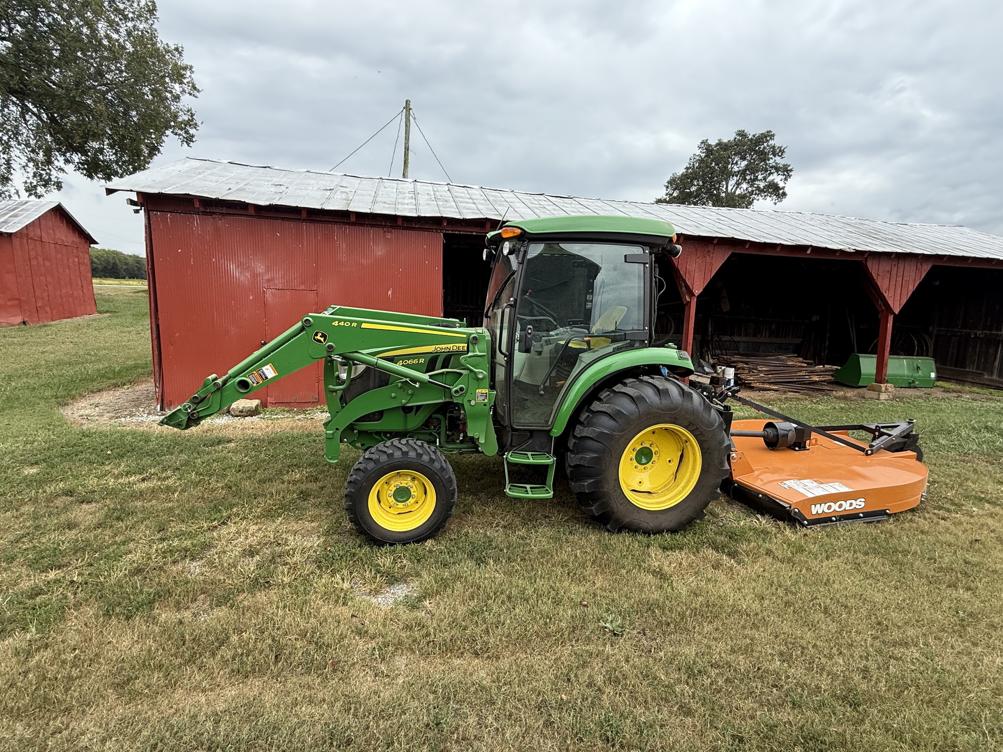 2020 John Deere 4066R Image 1