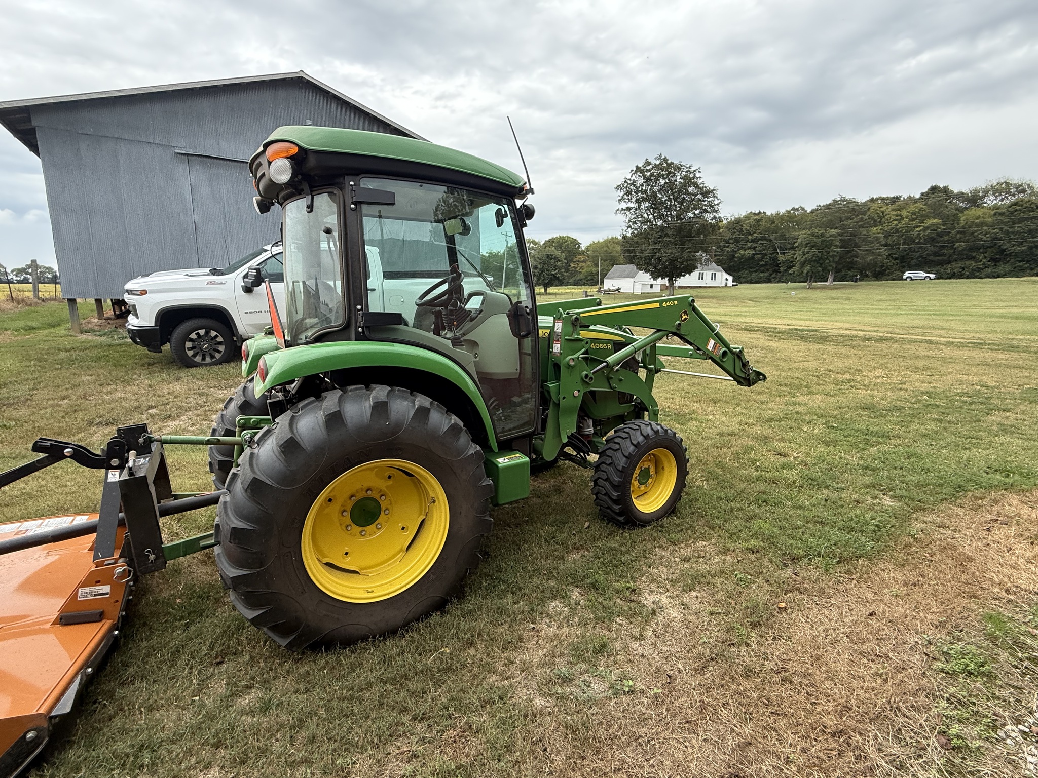 2020 John Deere 4066R Image 5