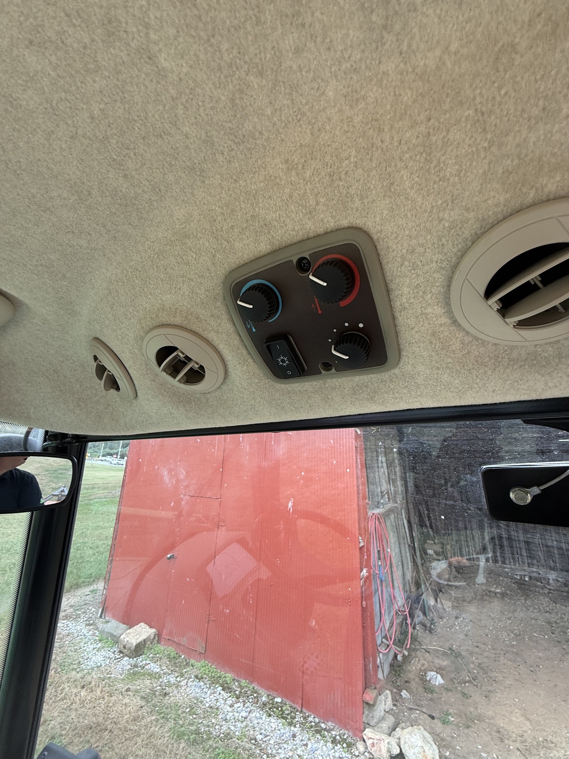 2020 John Deere 4066R Image 11