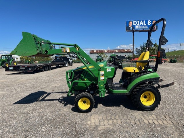 2013 John Deere 1025R Image 1