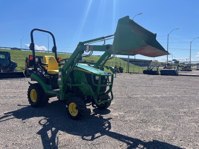 2013 John Deere 1025R Image 7