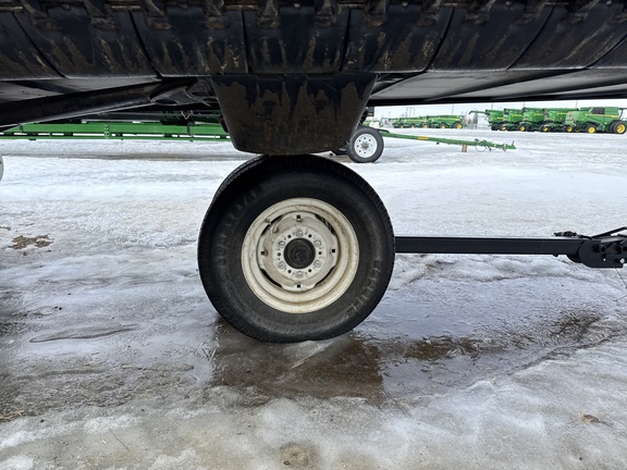 Used 2023 MacDon FD245 Combine Platforms at Horizon Ag & Turf in Lloydminster, AB - Photo11