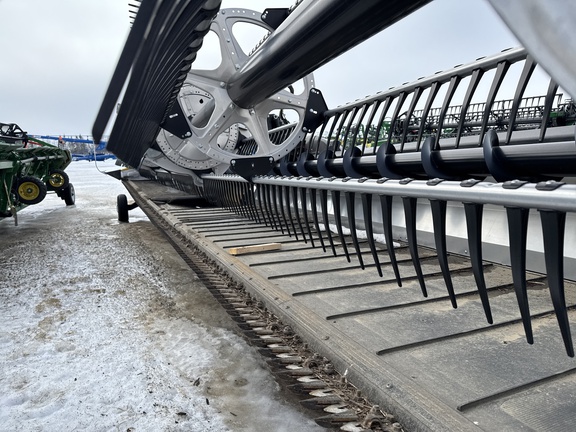 Used 2023 MacDon FD245 Combine Platforms at Horizon Ag & Turf in Lloydminster, AB - Photo5